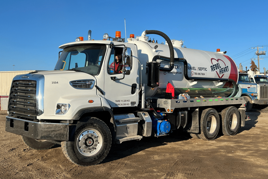septic pumping truck
