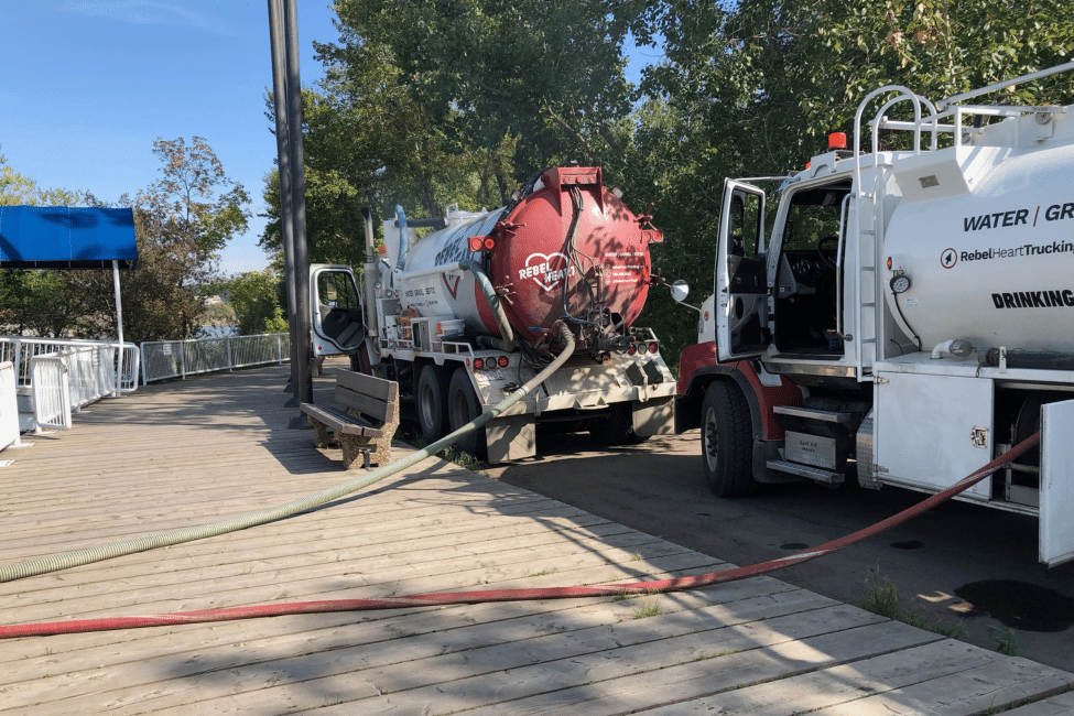 septic waste removal truck